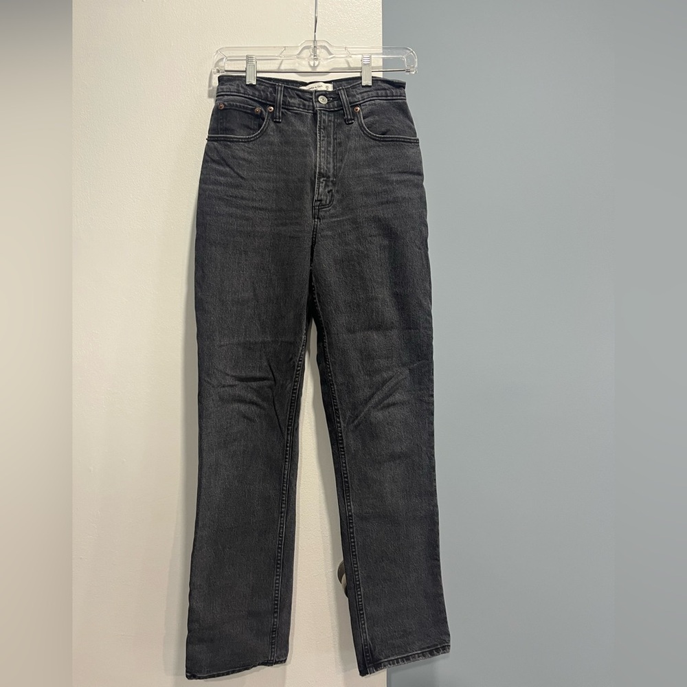 Abercrombie & Fitch “90s Straight High Rise” Curve Love